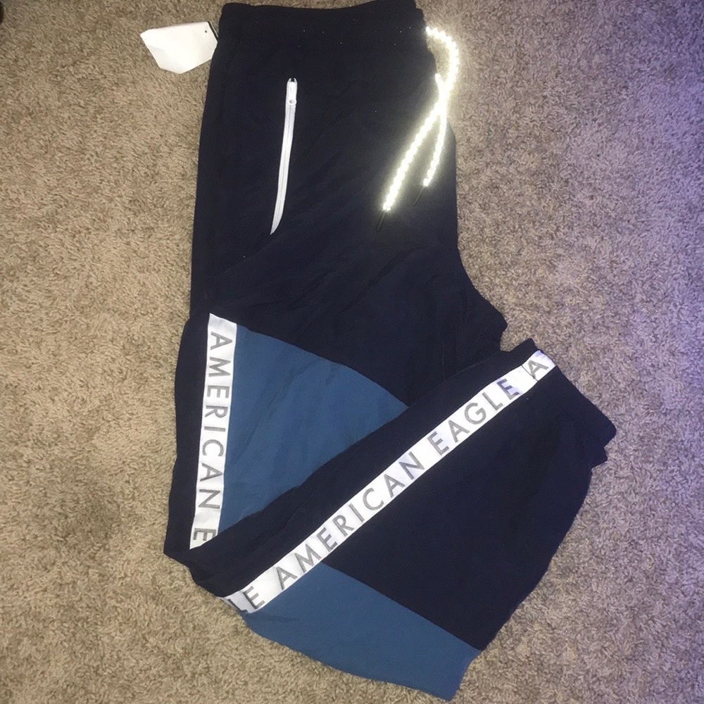 American Eagle Wnibreaker joggers